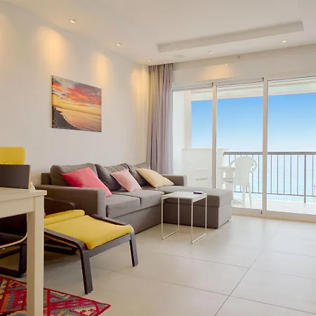 Arce I 26 - Beachfront With Stunning Sea Views & Pool Lejlighed