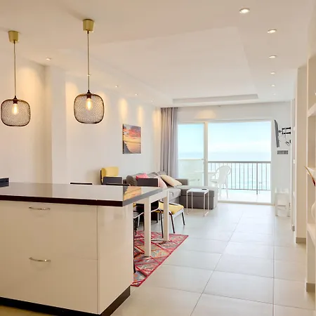 Arce I 26 - Beachfront With Stunning Sea Views & Pool Lejlighed *