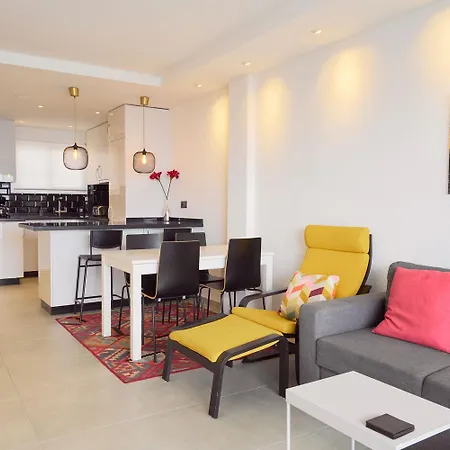 Arce I 26 - Beachfront With Stunning Sea Views & Pool شقة