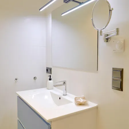 شقة Arce I 26 - Beachfront With Stunning Sea Views & Pool نيرخا