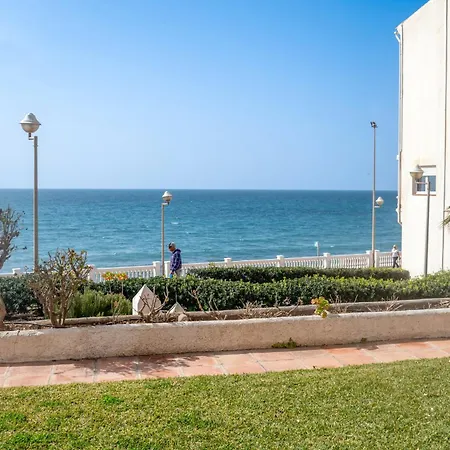 Arce I 26 - Beachfront With Stunning Sea Views & Pool Lejlighed Nerja
